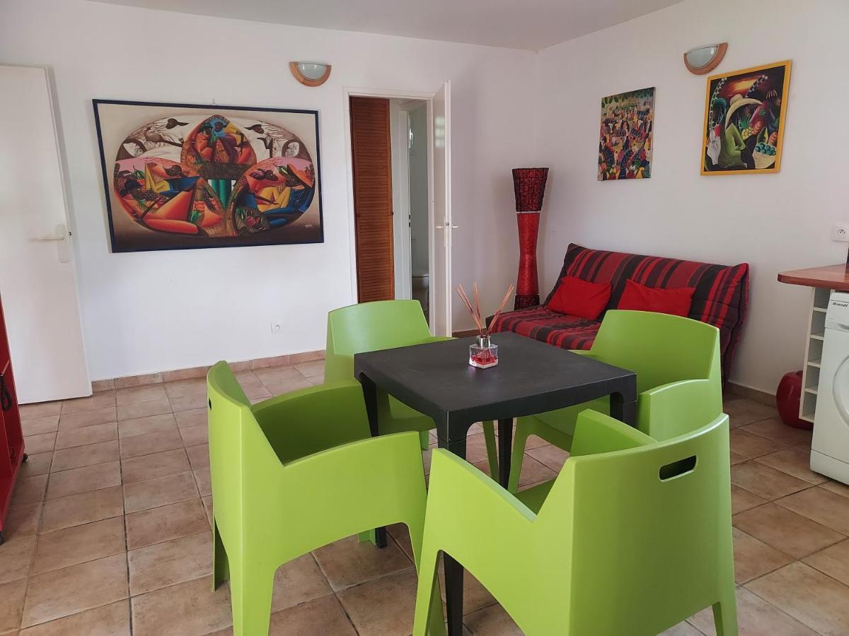 Bungalow Du Jardin Botanique De Десе Номер фото
